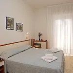 Hotel Adria - Colazione Fino Alle 12 3*