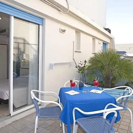 فندق Adria - Colazione Fino Alle 12 3*