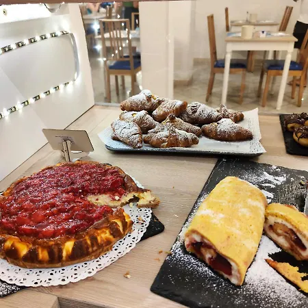 Adria - Colazione Fino Alle 12 3*