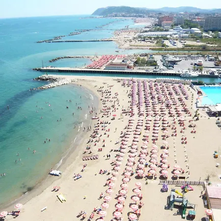 Adria - Colazione Fino Alle 12