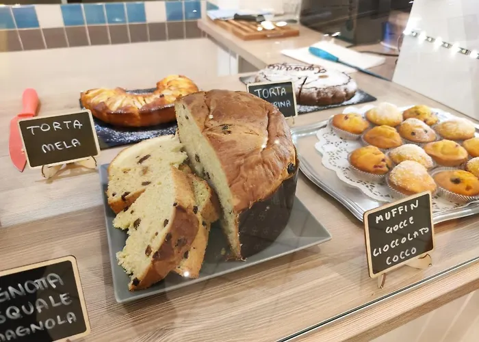 Adria - Colazione Fino Alle 12 米萨诺阿德里亚蒂科