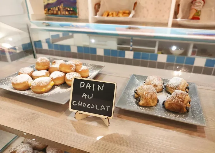 Adria - Colazione Fino Alle 12 酒店 3*