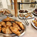 Hotel Adria - Colazione Fino Alle 12