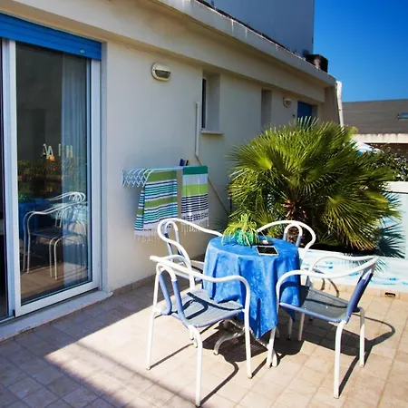 Hotell Adria - Colazione Fino Alle 12 3*