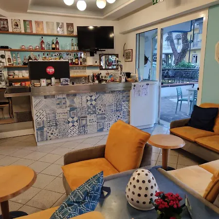 Adria - Colazione Fino Alle 12 Hotell