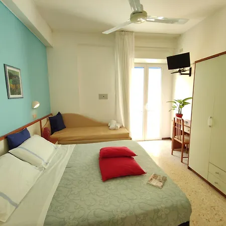 Adria - Colazione Fino Alle 12 Otel