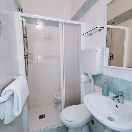 Adria - Colazione Fino Alle 12 Hotell 3*