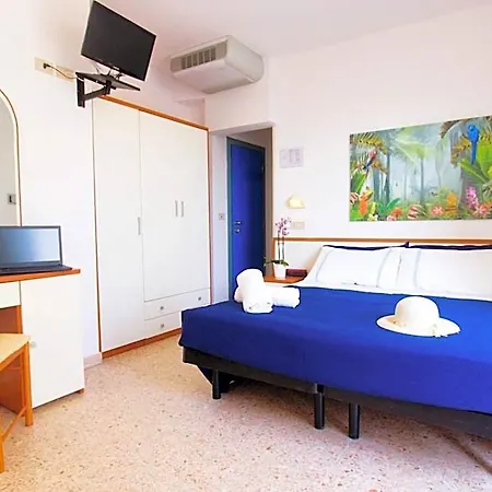 Adria - Colazione Fino Alle 12 Hotel 3*