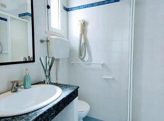 Adria - Colazione Fino Alle 12 Hotel