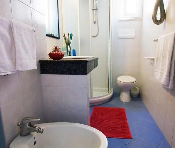 Hotel Adria - Colazione Fino Alle 12 3*