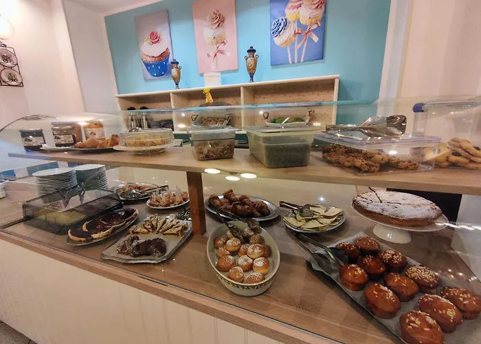 Hotell Adria - Colazione Fino Alle 12 3*