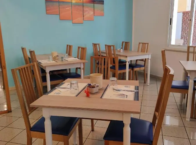 Hotell Adria - Colazione Fino Alle 12 3*