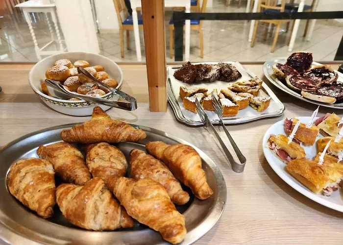 Hotell Adria - Colazione Fino Alle 12