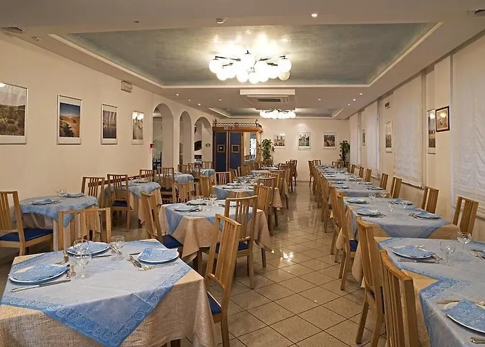 Adria - Colazione Fino Alle 12 Hotel Misano Adriatico